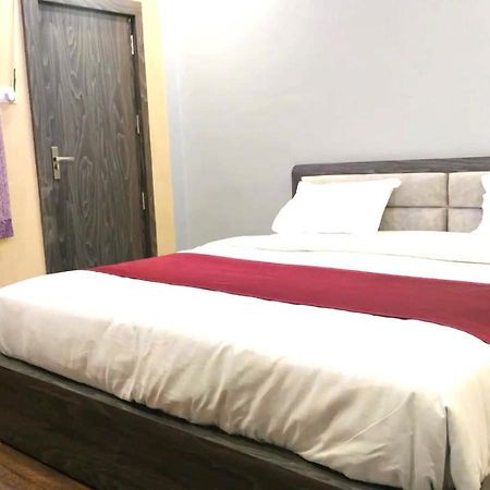 Baba Hotel Shāmpur Exteriör bild
